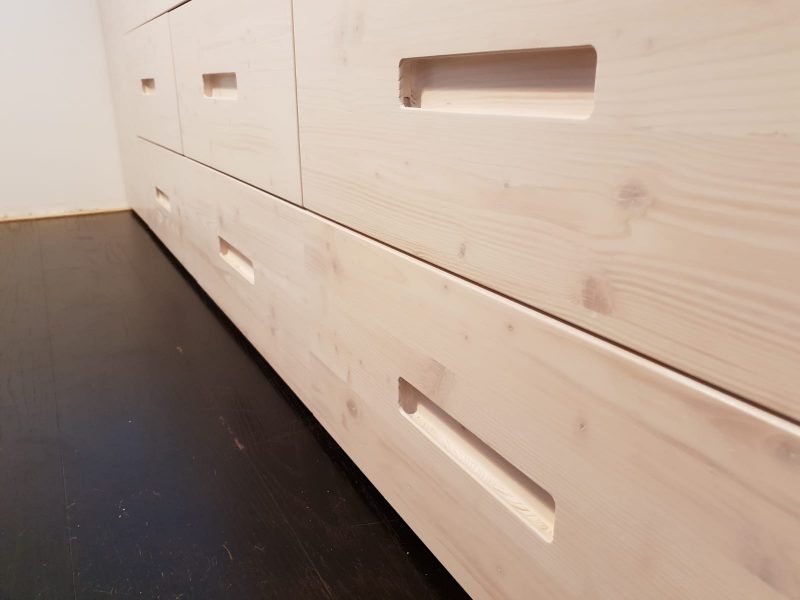 Bett mit viel Stauraum Bett mit viel Stauraum