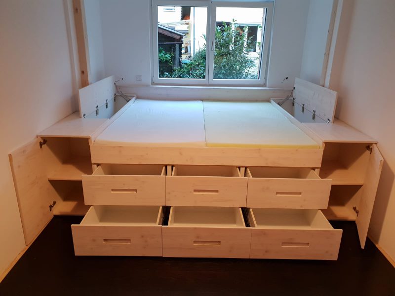 Bett mit viel Stauraum Bett mit viel Stauraum